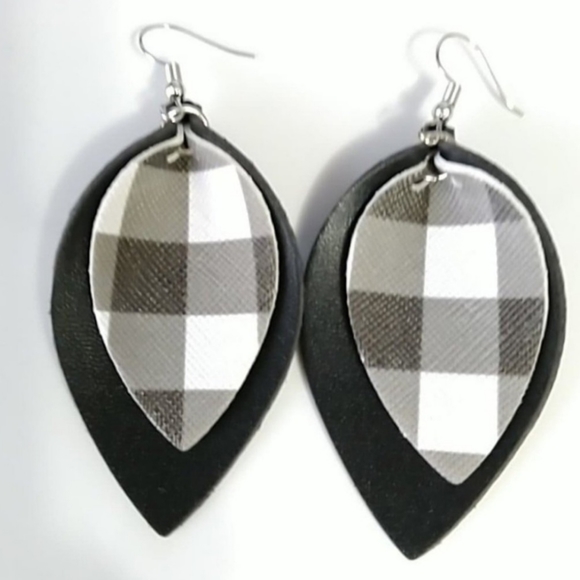 🌲3/$25🌲 - Picture 1 of 3